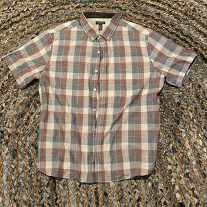 Van Heusen Never Tuck S/S shirt - size large